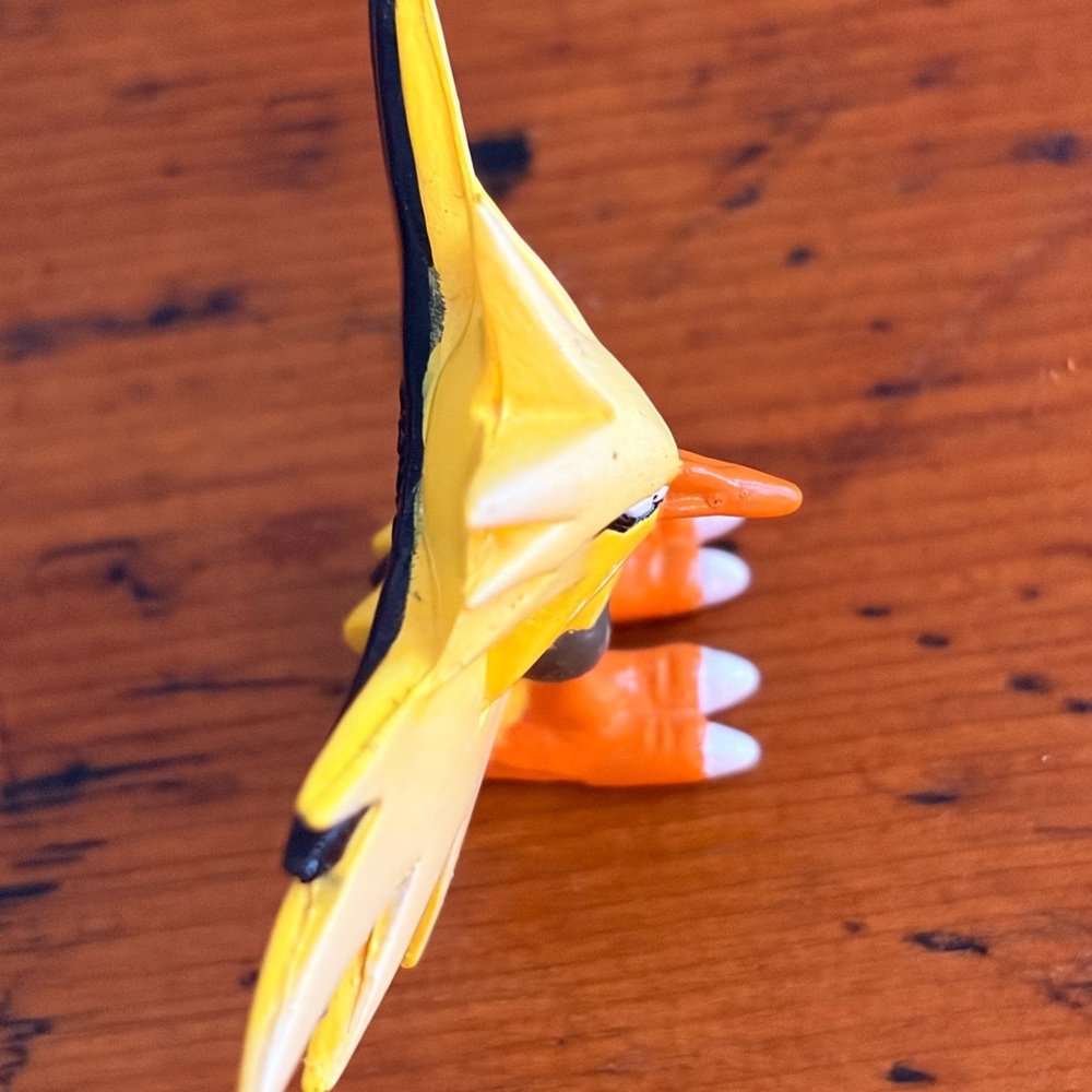 Pokemon Zapdos Original Tomy Figure 2" 1999 - Picture 5 of 7